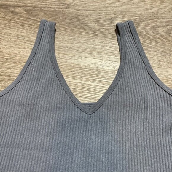Aura Ribbed V Neck Tank Top Small Stretchy Sleeveless - Picture 5 of 5